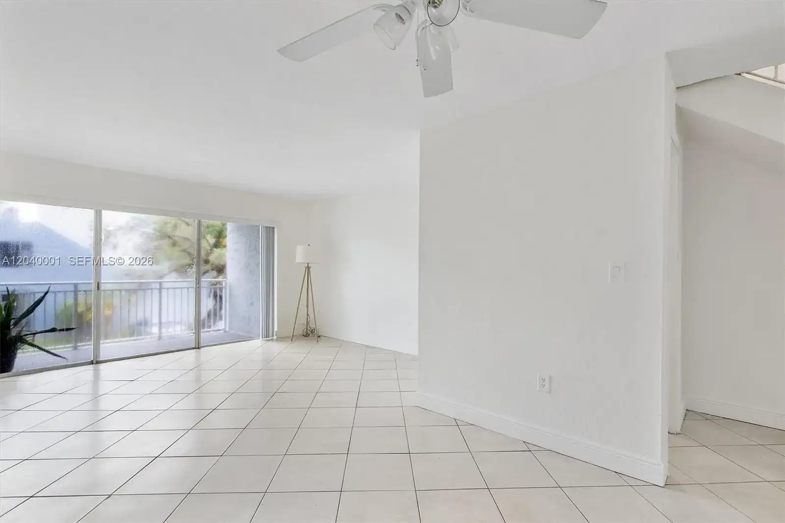 9369 Fontainebleau Blvd # J225, Miami FL 33172 photo 3