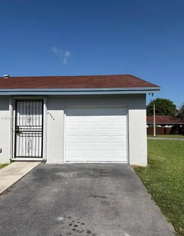 28364 SW 140th Pl, Homestead FL 33033 photo 2