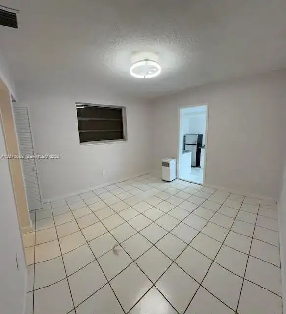 5641 SW 39th St, West Park FL 33023 photo 5