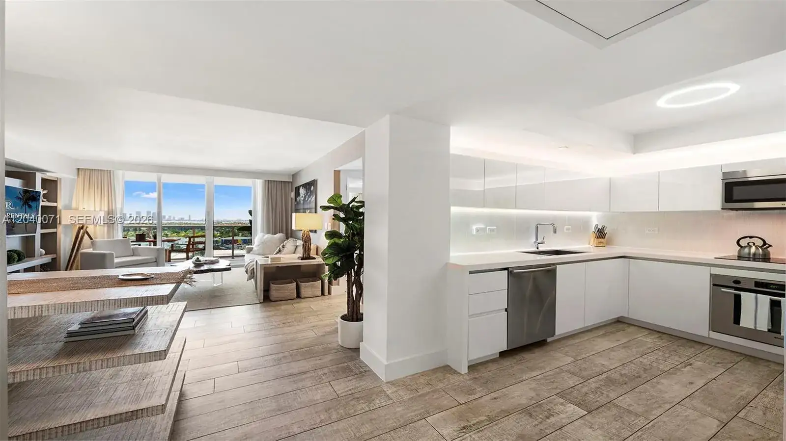 102 24 # 1545, Miami Beach FL 33139 photo 2