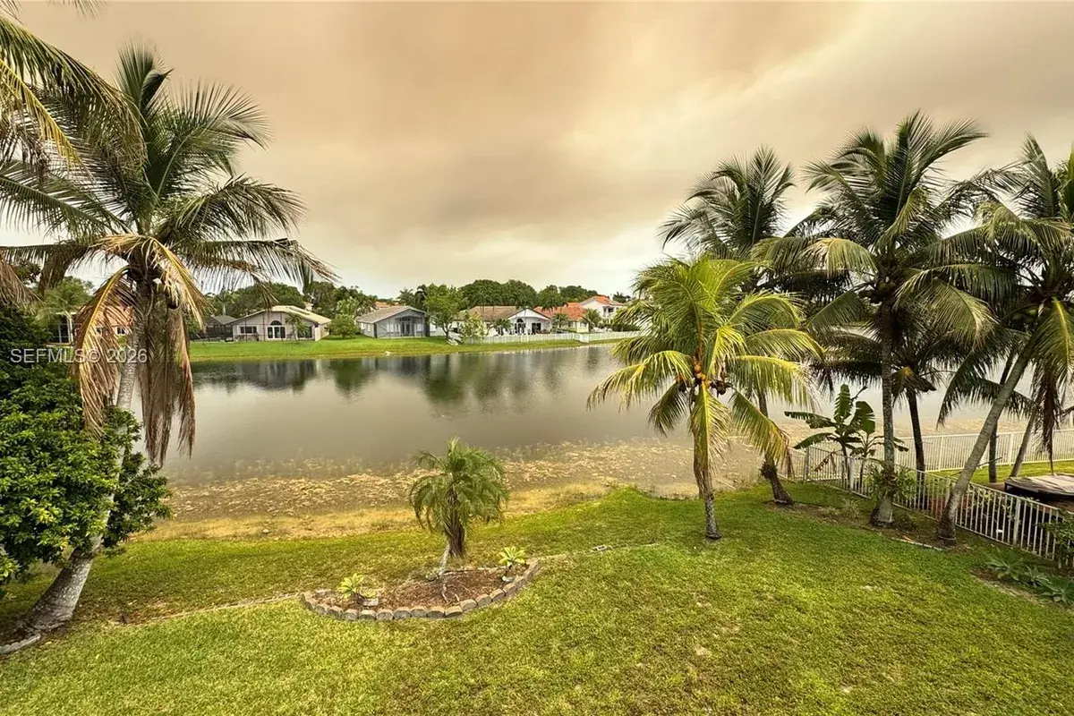 17471 SW 12th St, Pembroke Pines FL 33029