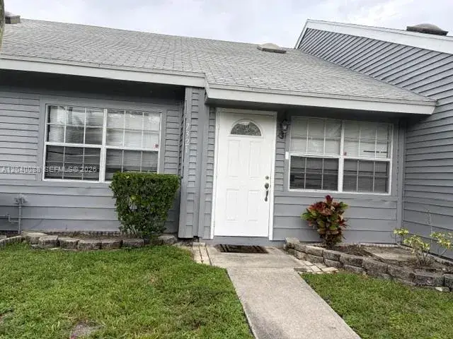 7321 Tam Oshanter Blvd, North Lauderdale FL 33068