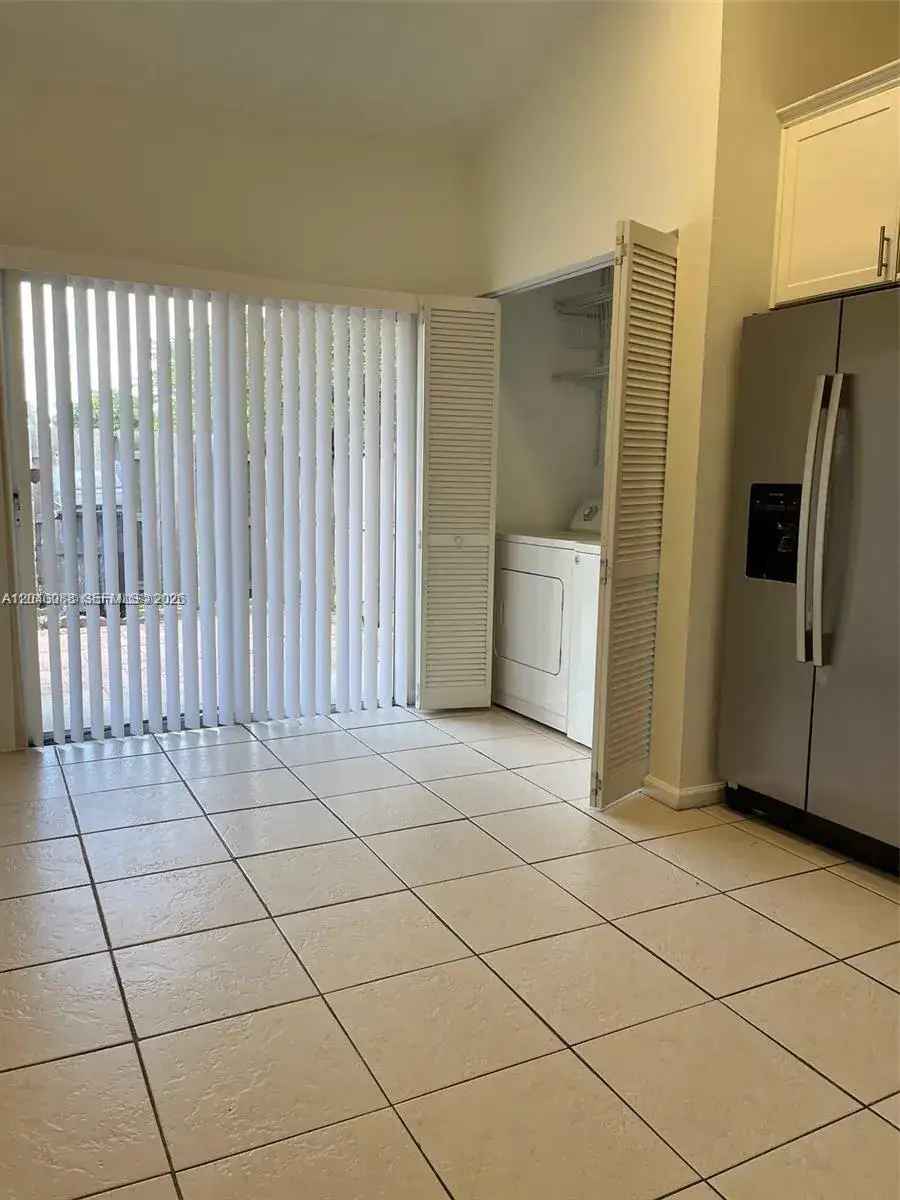 7321 Tam Oshanter Blvd, North Lauderdale FL 33068 photo 4