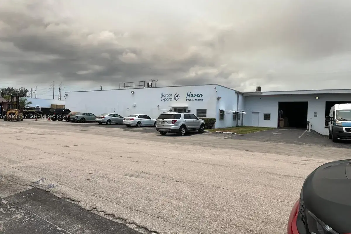 245 SW 33rd St, Fort Lauderdale FL 33315