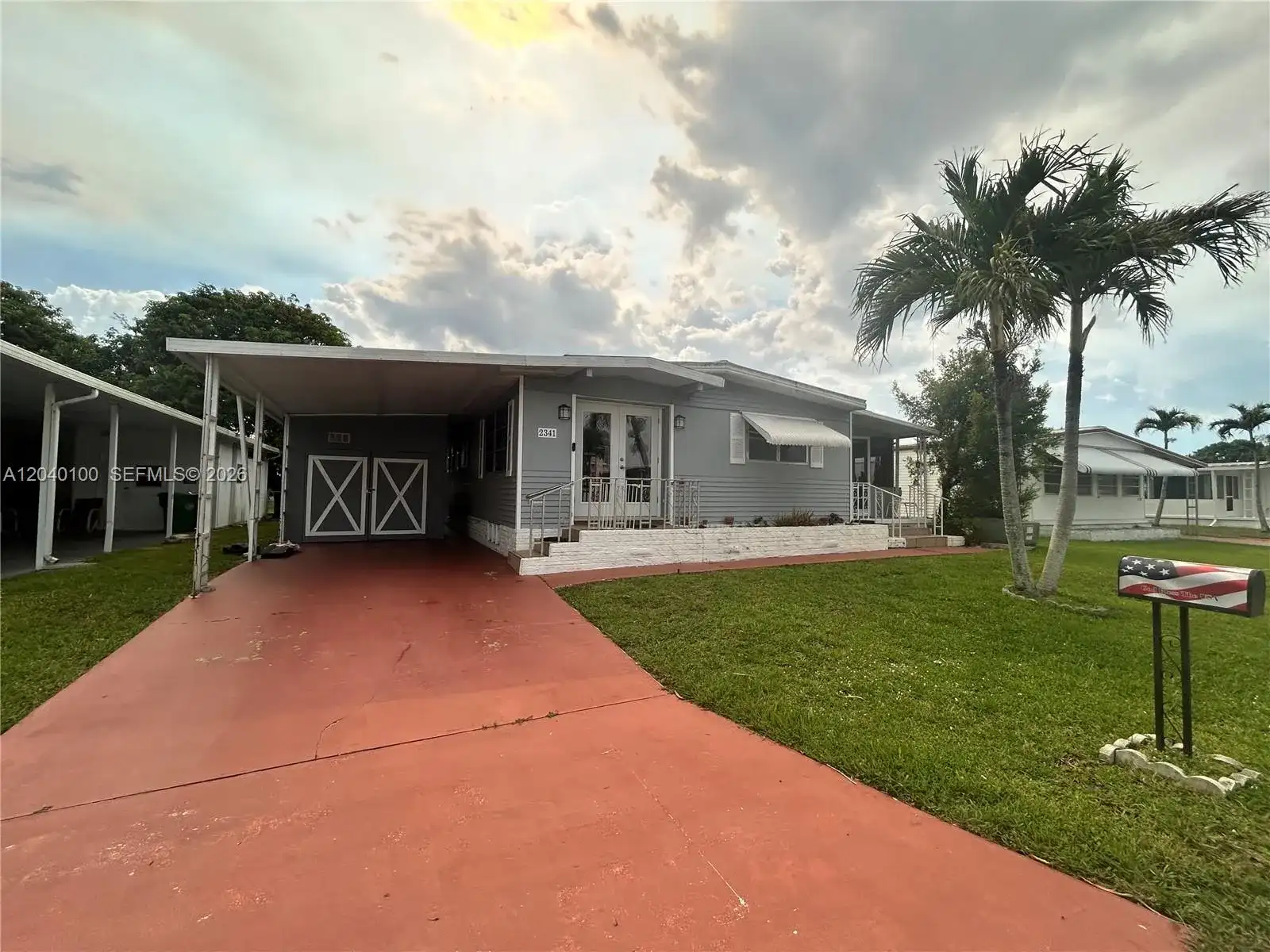 2341 SW 84th Ave, Davie FL 33324