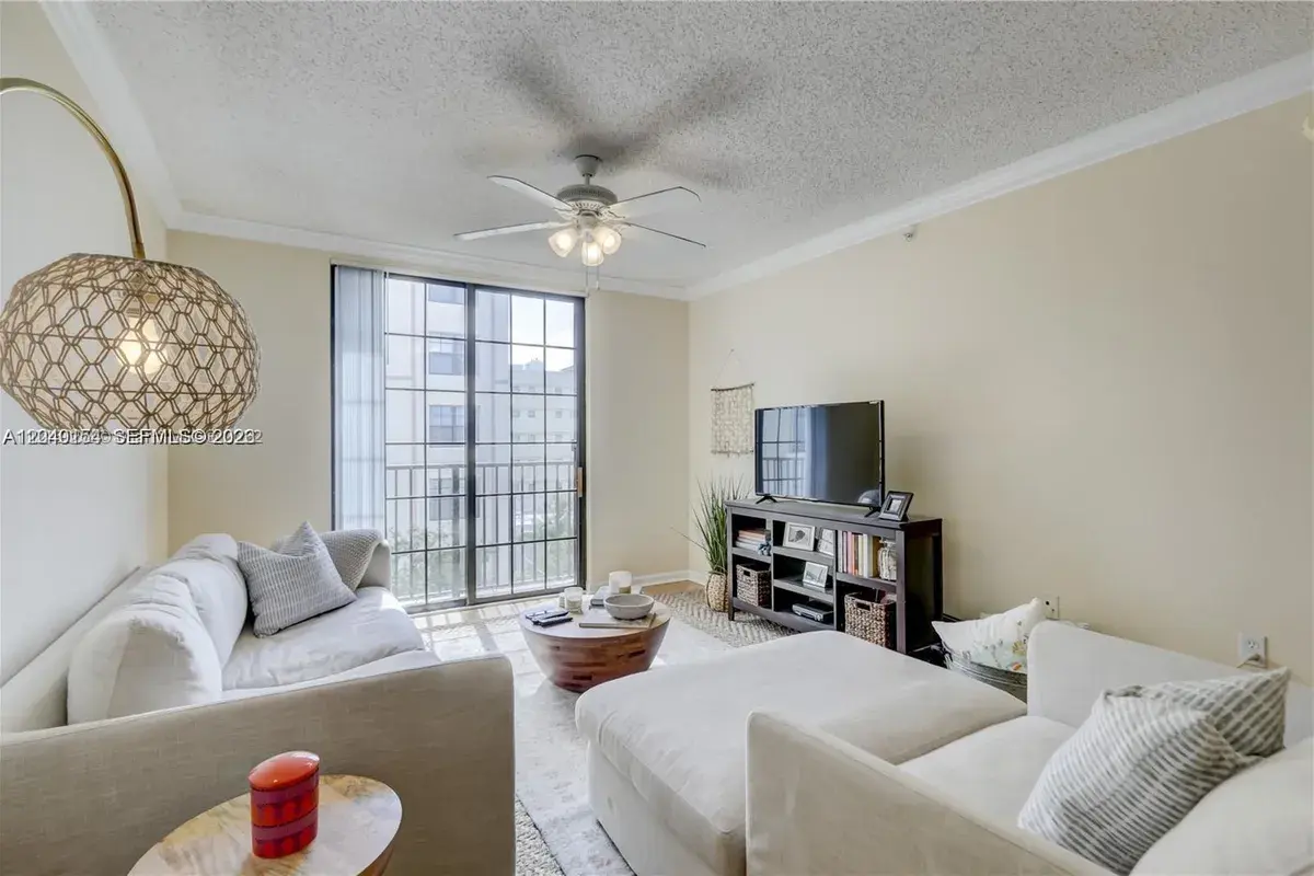 1919 Van Buren St # 620A, Hollywood FL 33020