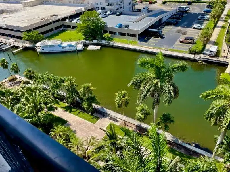 17150 N Bay Rd # 2912, Sunny Isles Beach FL 33160