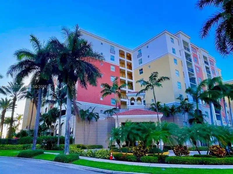 17150 N Bay Rd # 2912, Sunny Isles Beach FL 33160 photo 3