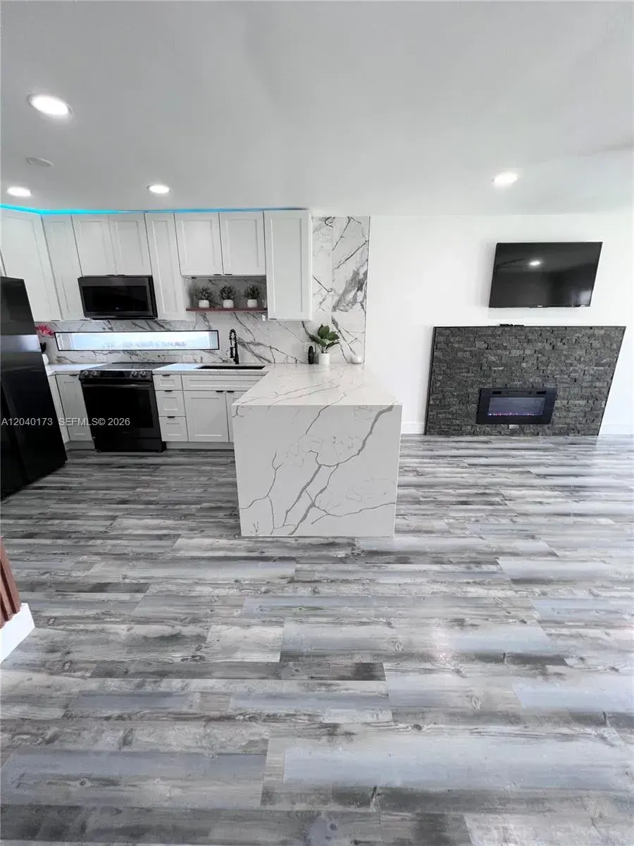 2425 SW 26th Ln, Miami FL 33133
