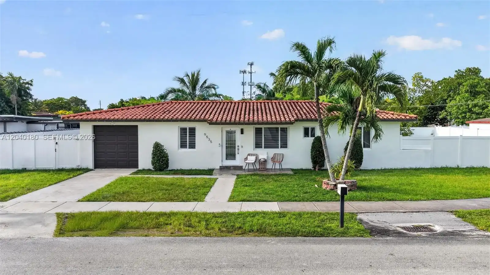 9535 SW 42nd St, Miami FL 33165