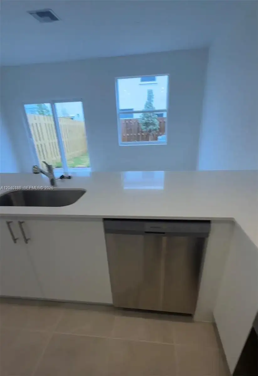 17950 SW 357TH TER, Florida City FL 33034 photo 4