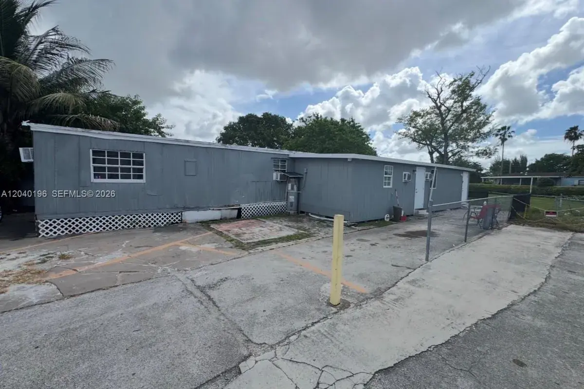 1013 SW 128TH Ave, Miami FL 33184
