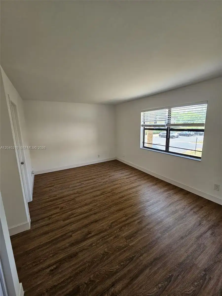 3252 Foxcroft Rd # 216, Miramar FL 33025 photo 4