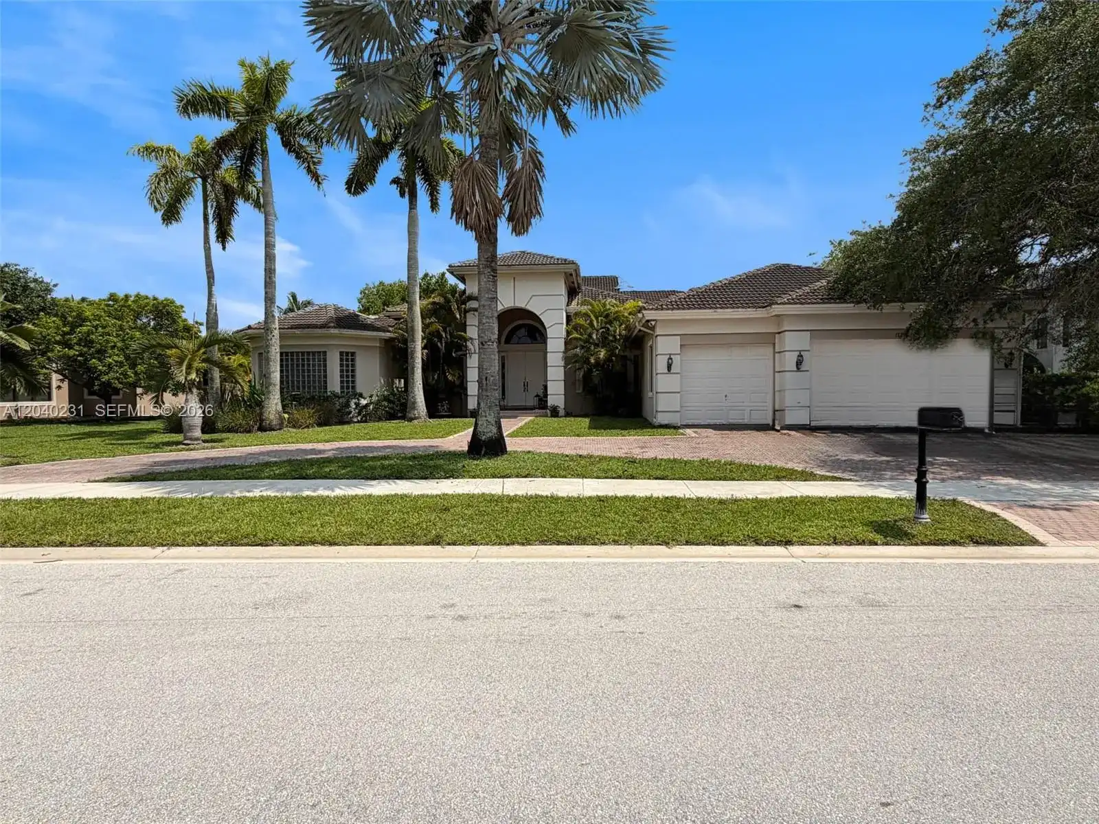15298 SW 34th St, Davie FL 33331