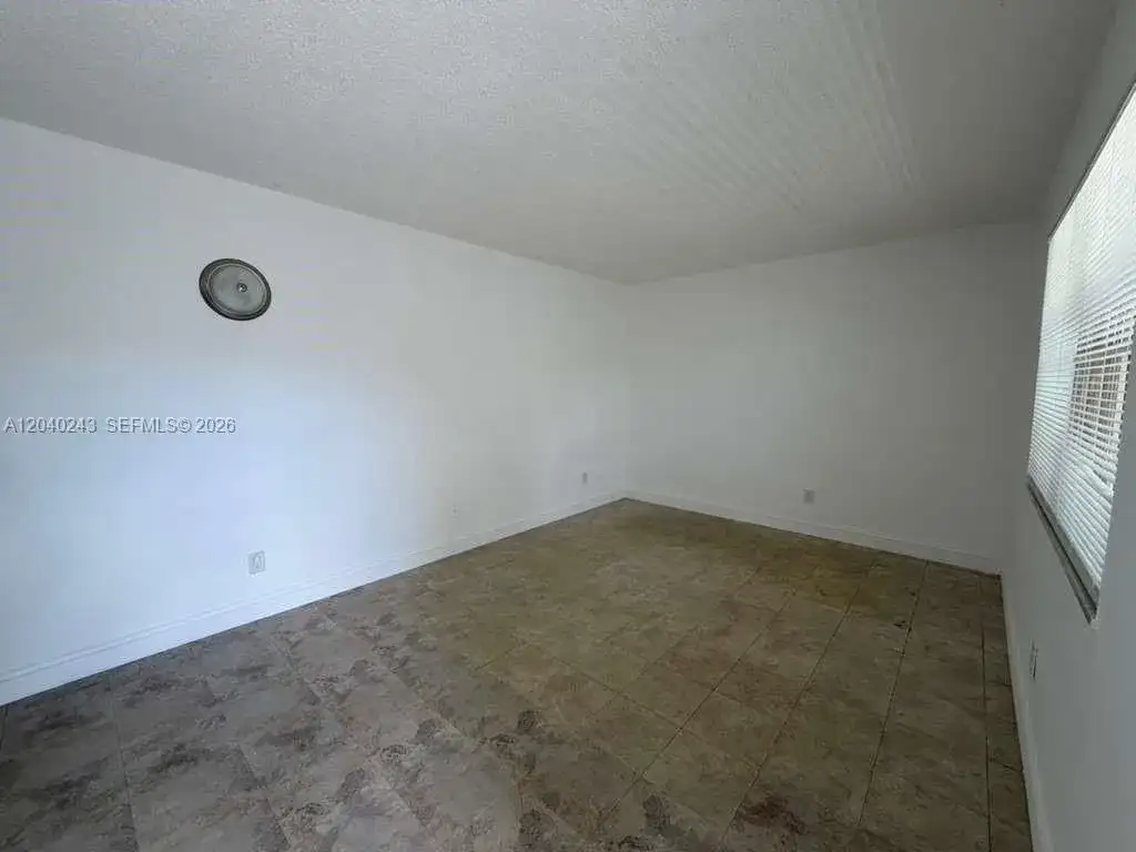 1330 NE 127th St # 8, North Miami FL 33161 photo 2