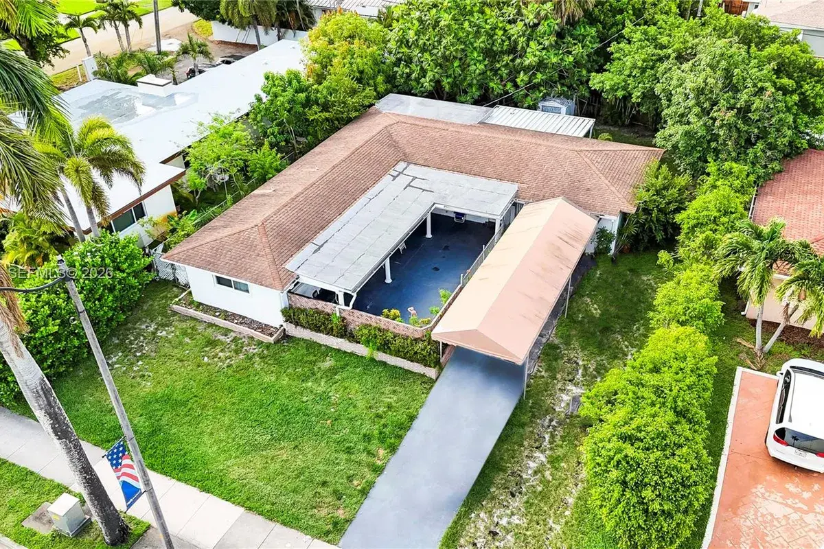 3145 Hollywood Blvd, Hollywood FL 33021