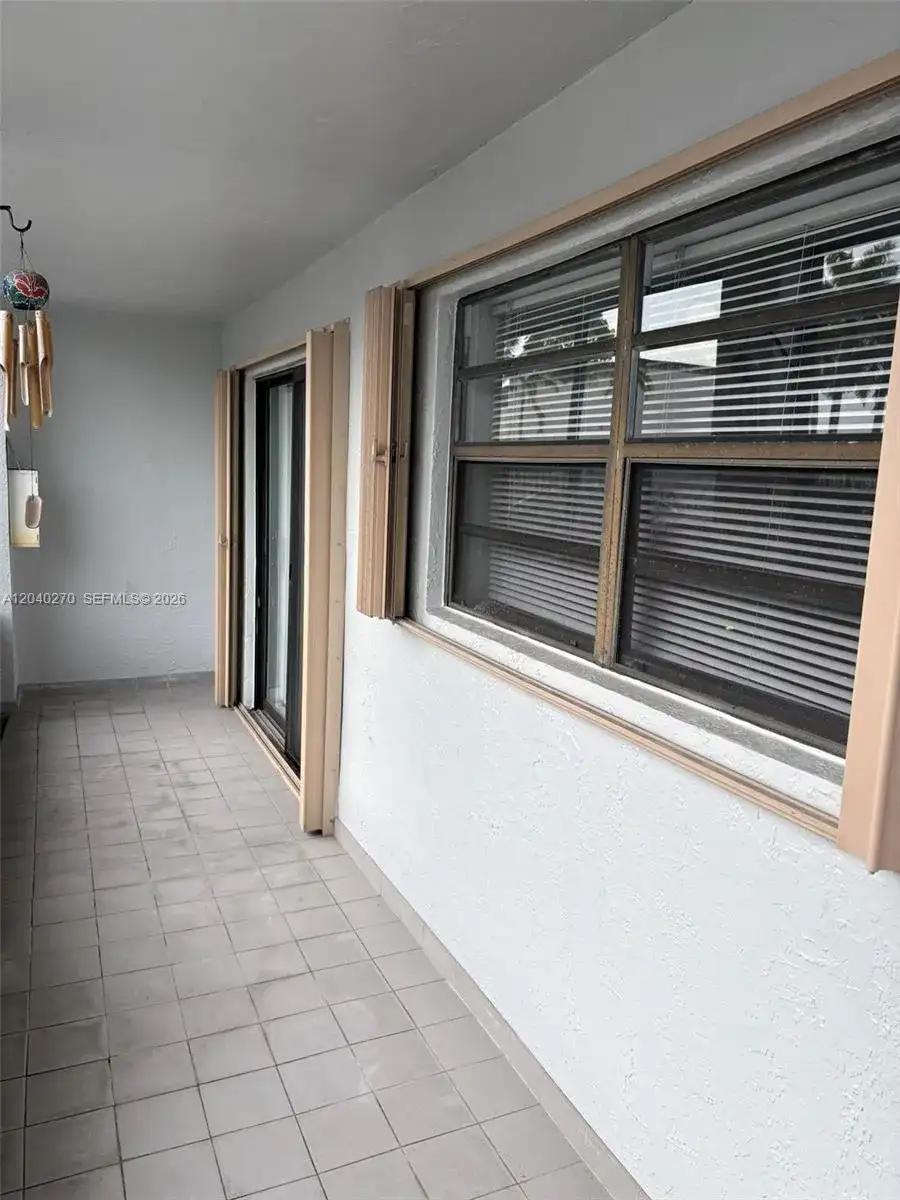 18350 Mediterranean Blvd # 27, Hialeah FL 33015 photo 2