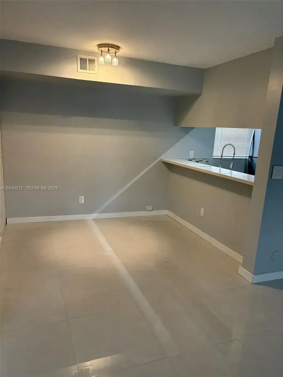 18350 Mediterranean Blvd # 27, Hialeah FL 33015 photo 4