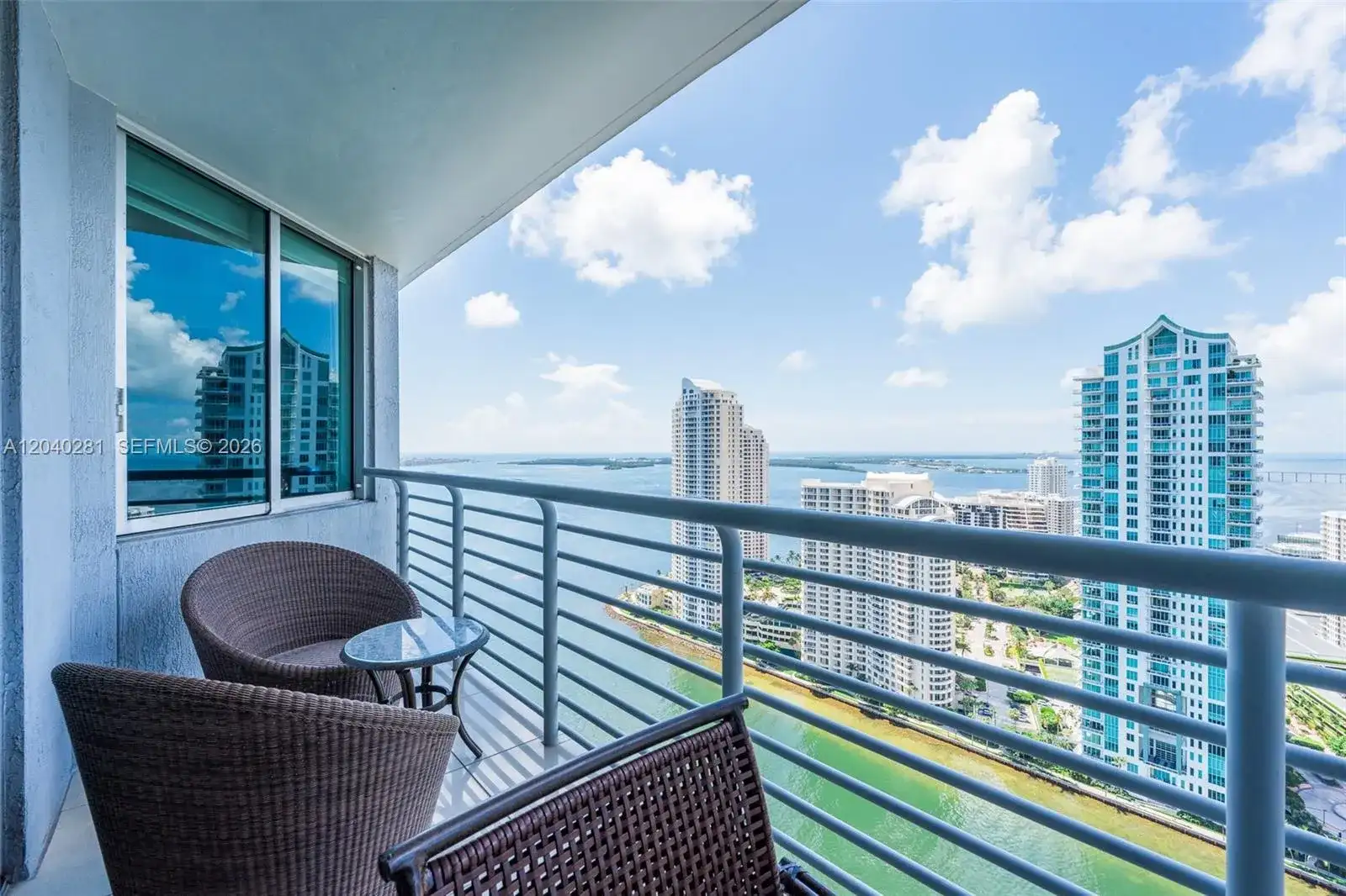 325 S Biscayne Blvd # 3821, Miami FL 33131 photo 4
