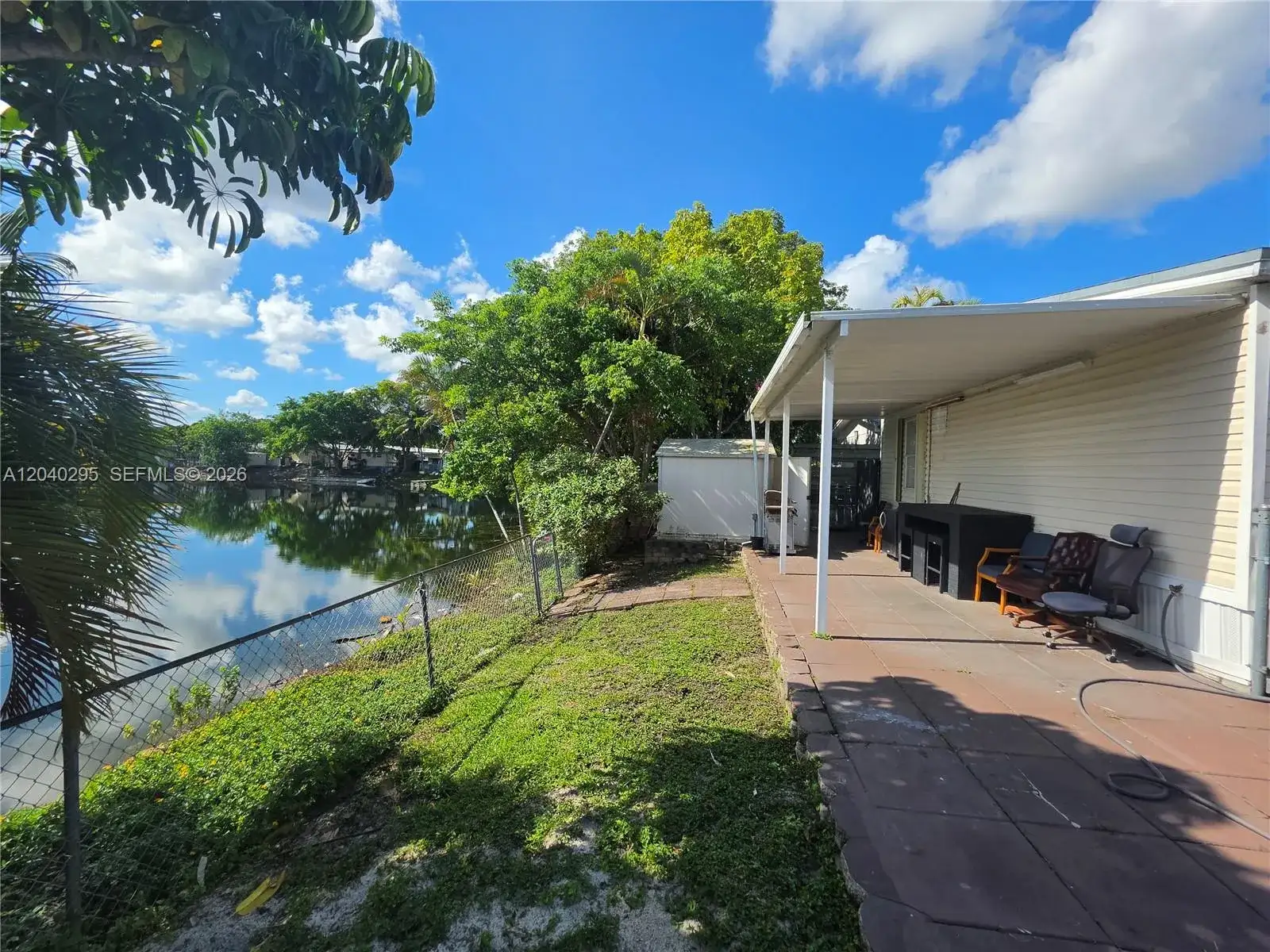 1529 SW 131 Avenue, Miami FL 33184 photo 2