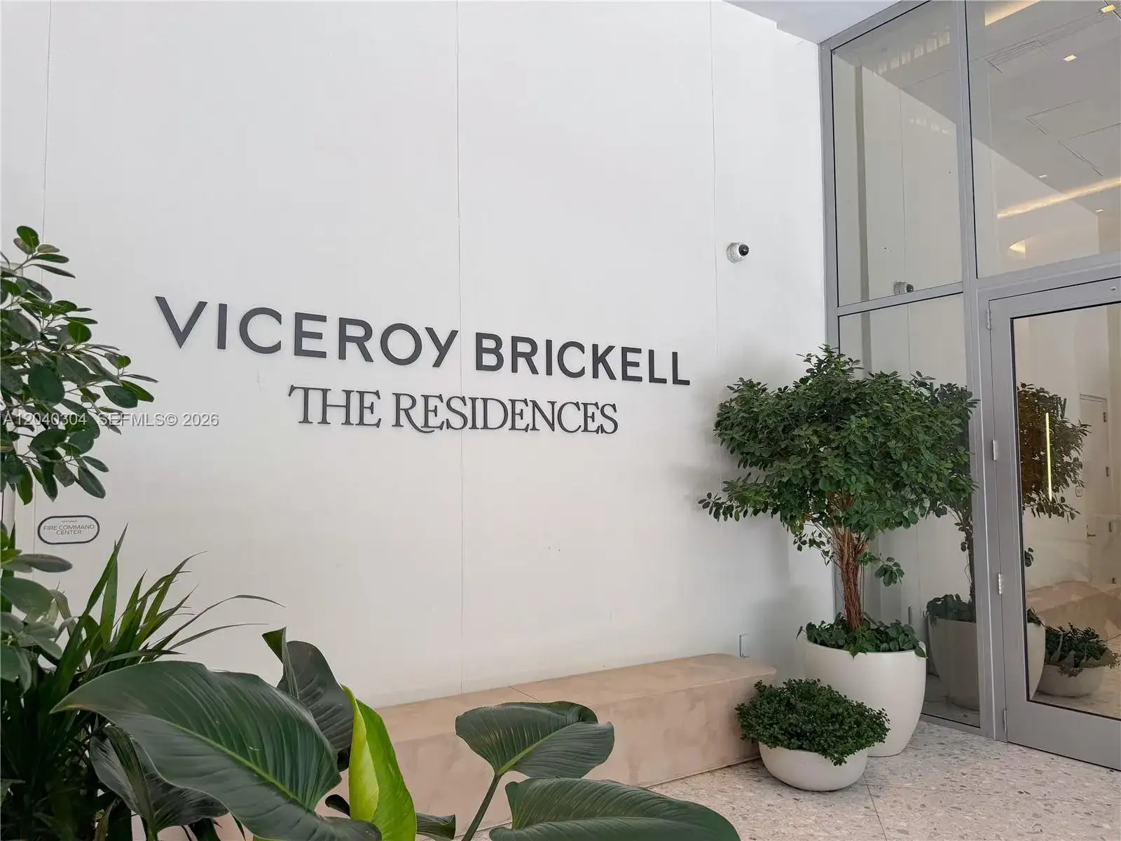 77 SE 5th St # 4015, Miami FL 33131 photo 2