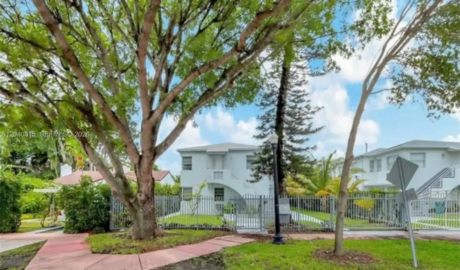 1730 Marseille Dr, Miami Beach FL 33141