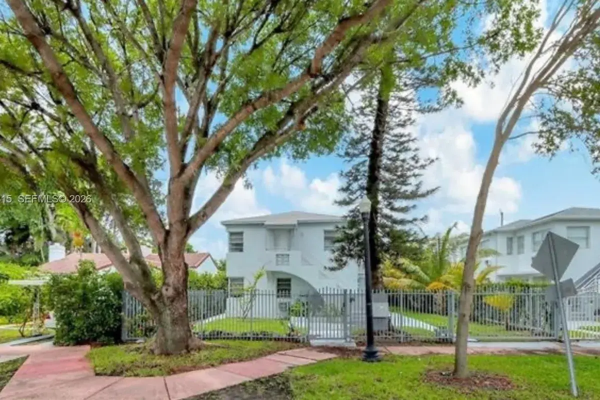 1730 Marseille Dr, Miami Beach FL 33141