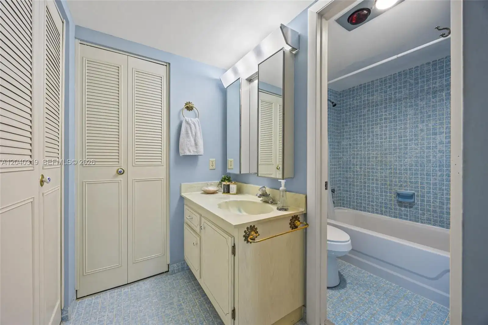 860 SE 6th Ave # 409, Deerfield Beach FL 33441 photo 3