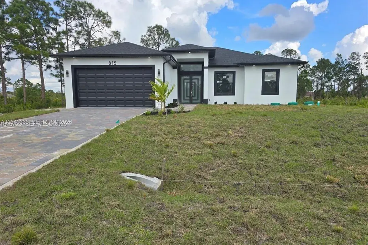 815 Anaconda Ave S, Lehigh Acres FL 33974