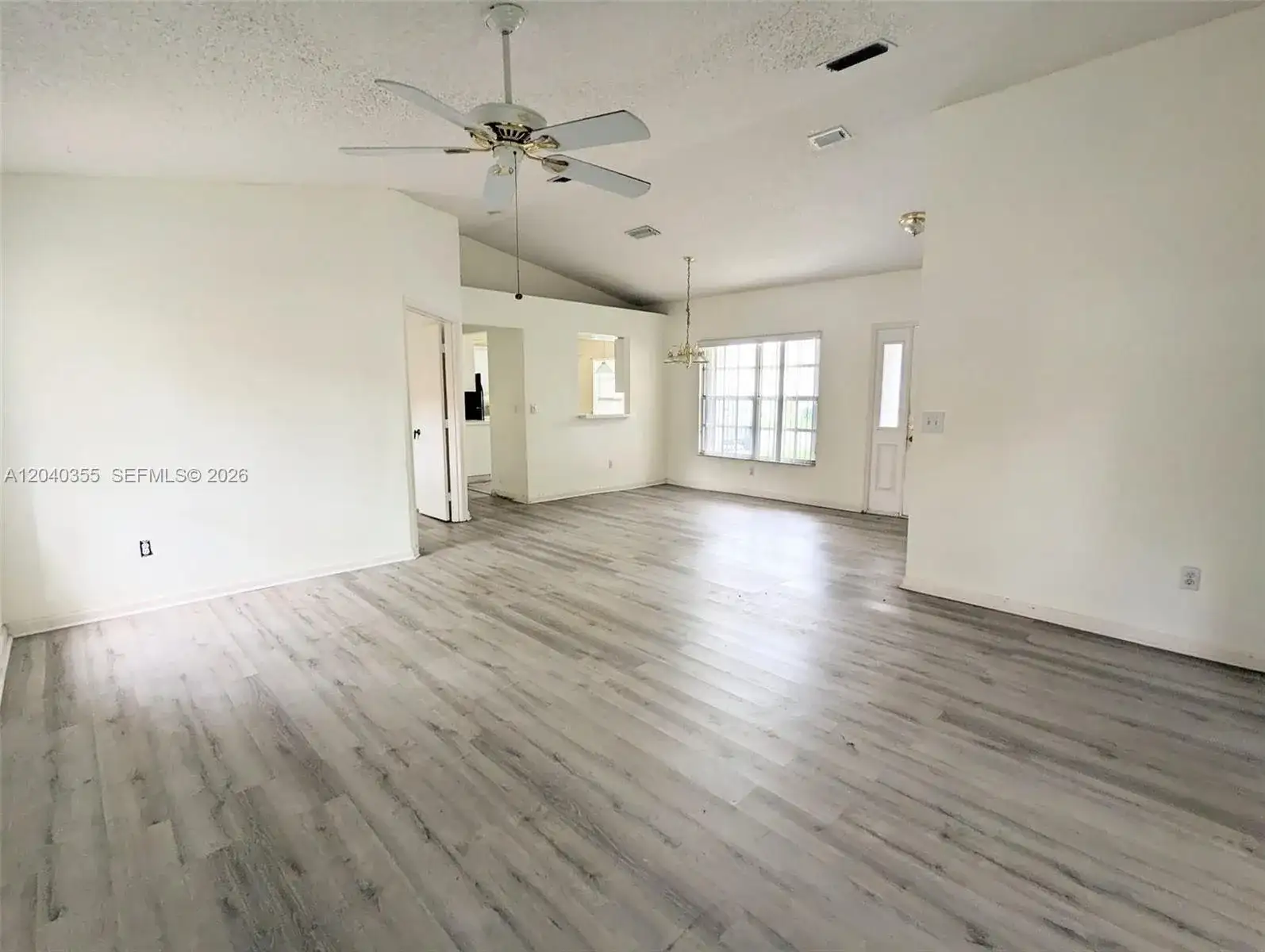 532 SE 21st Dr, Homestead FL 33033 photo 3