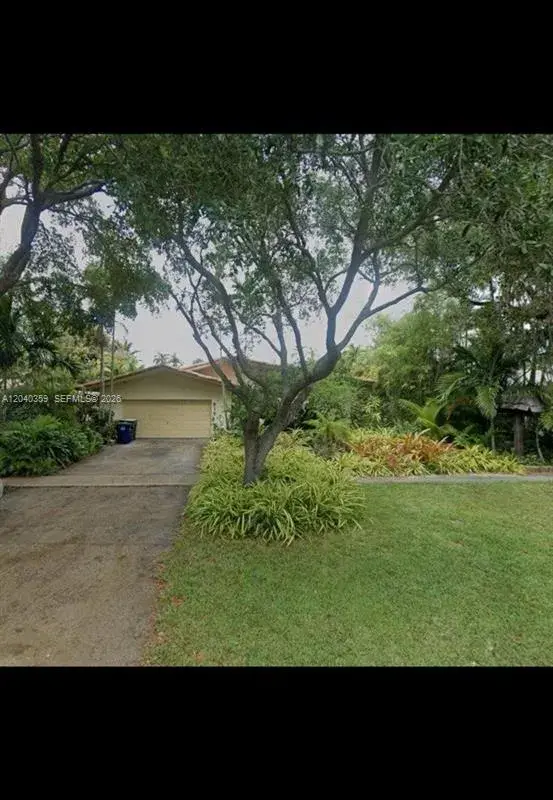 819 NE 8th St # 2, Hallandale Beach FL 33009