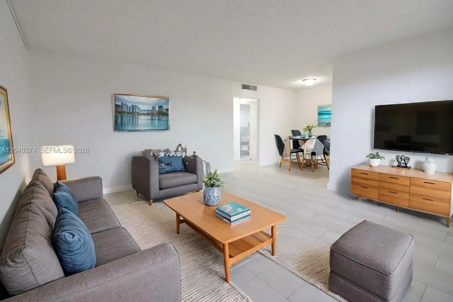 400 NE 1st St # 108, Hallandale Beach FL 33009