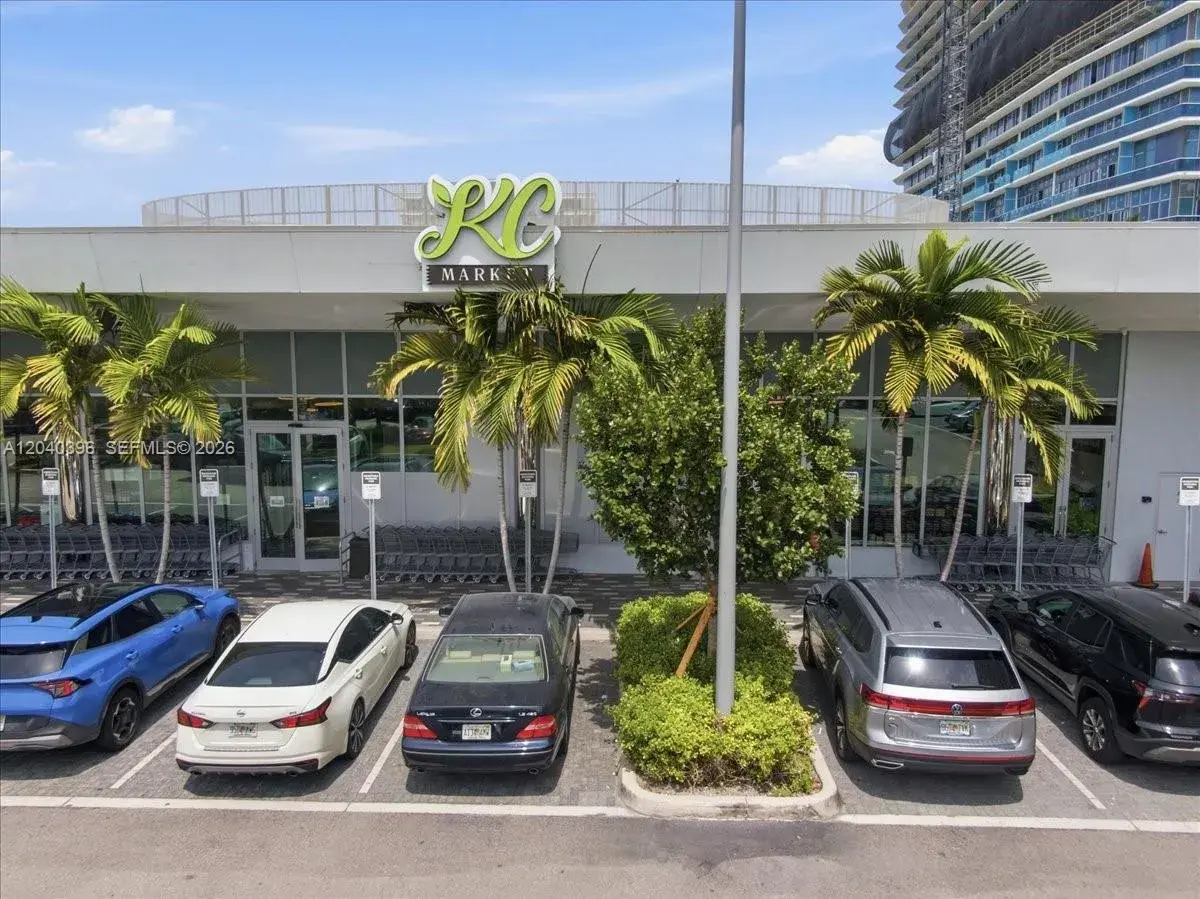 1002 E Hallandale Beach Blvd # 101, Hallandale Beach FL 33009