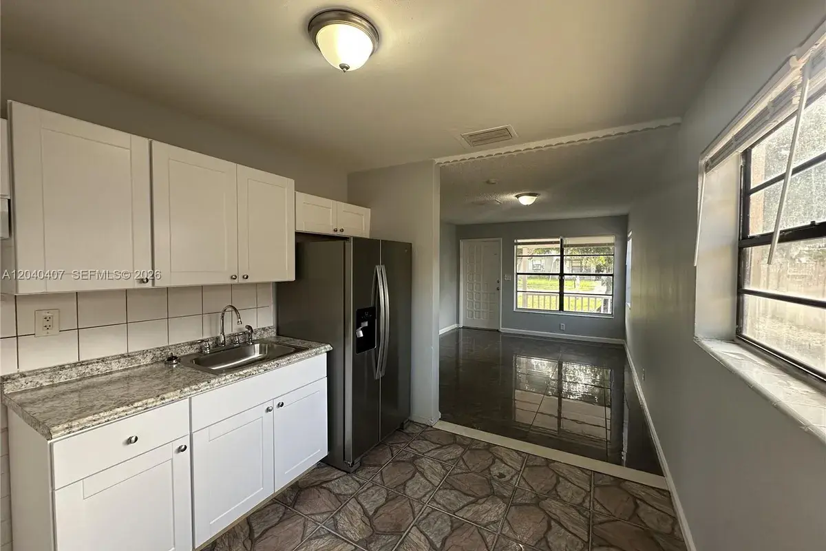 820 NW 4th Ave, Fort Lauderdale FL 33311