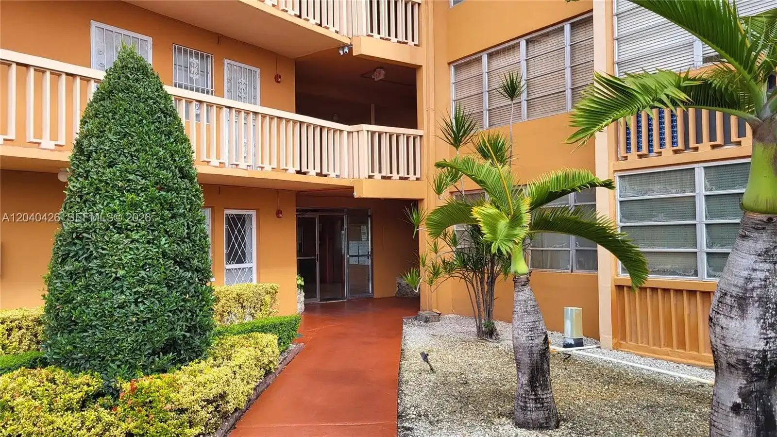 1591 NE Miami Gardens Dr # 306, Miami FL 33179