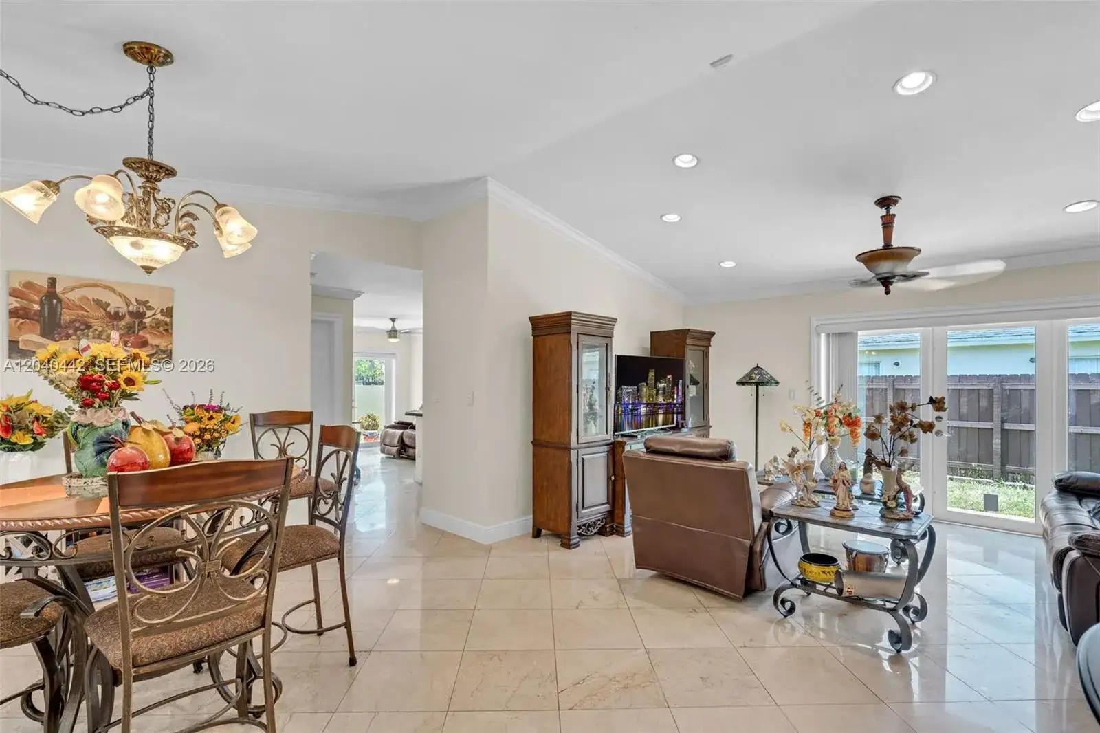 10170 NW 54th Ter, Doral FL 33178 photo 4