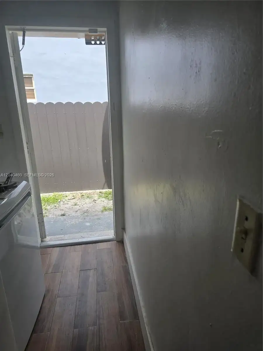 1340 NE 145th St # 1, Miami FL 33161 photo 3