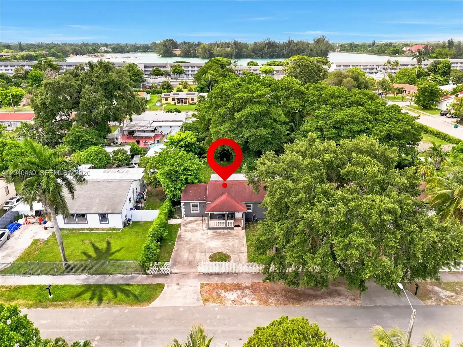 1427 NW 101st St, Miami FL 33147 photo 4