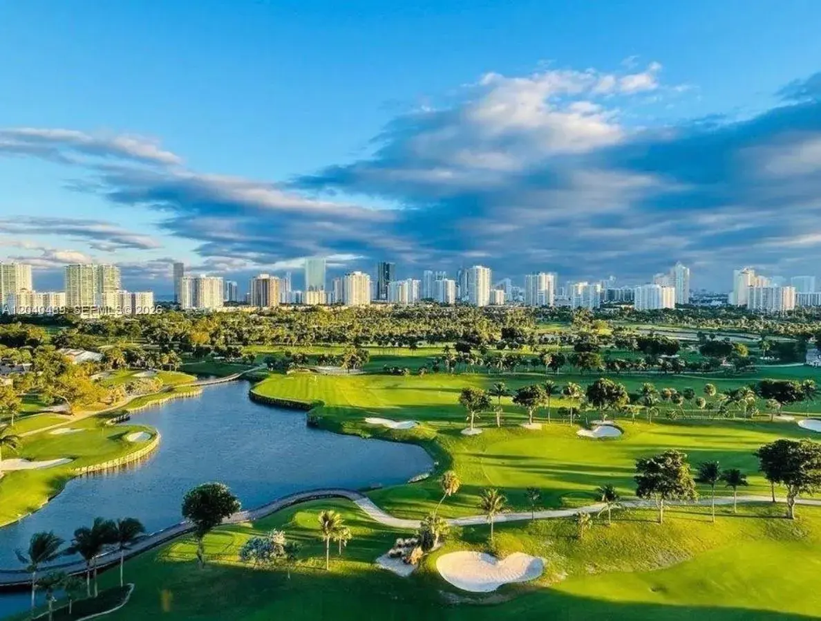 20500 W Country Club Dr # 109, Aventura FL 33180