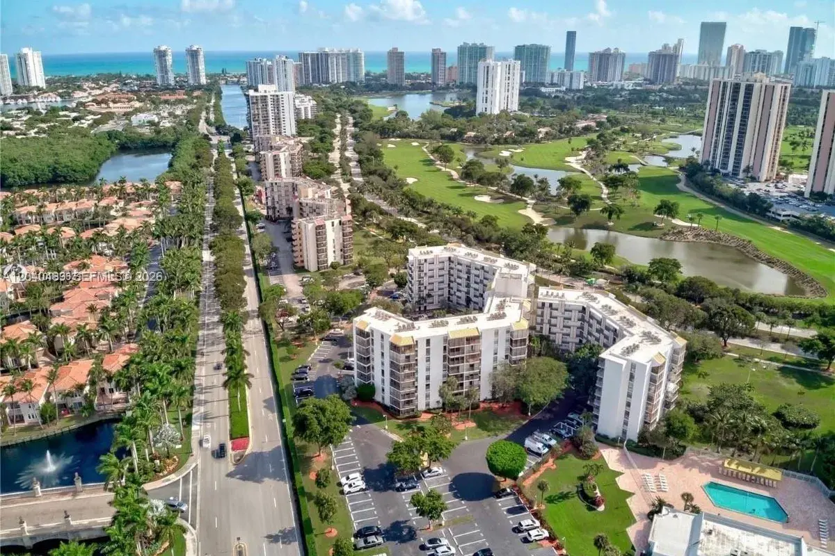 20500 W Country Club Dr # 109, Aventura FL 33180