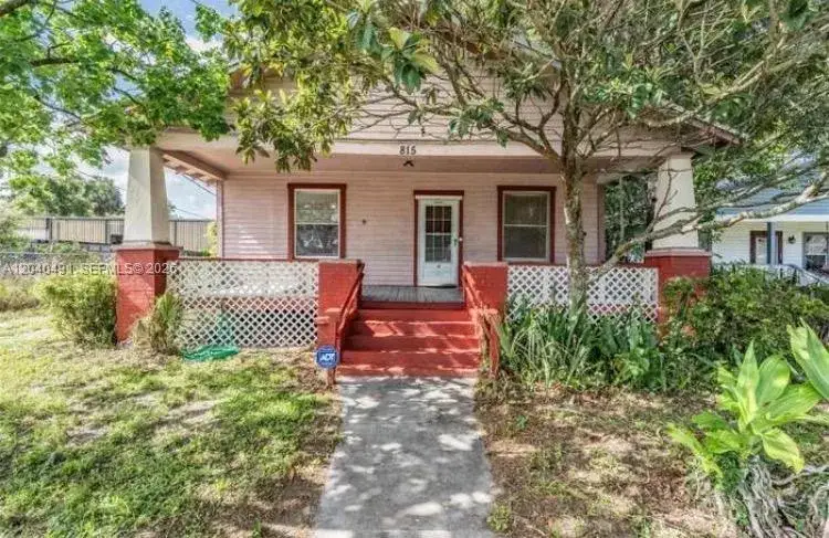 815 E FriersonAv, Tampa FL 33603