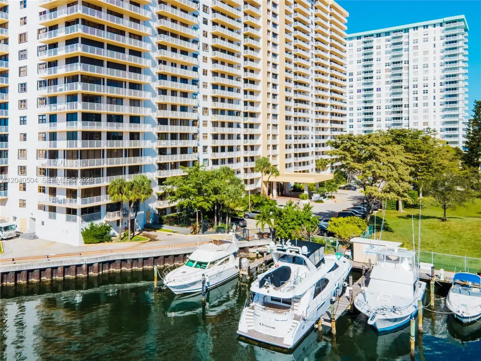 290 174th St # 318, Sunny Isles Beach FL 33160
