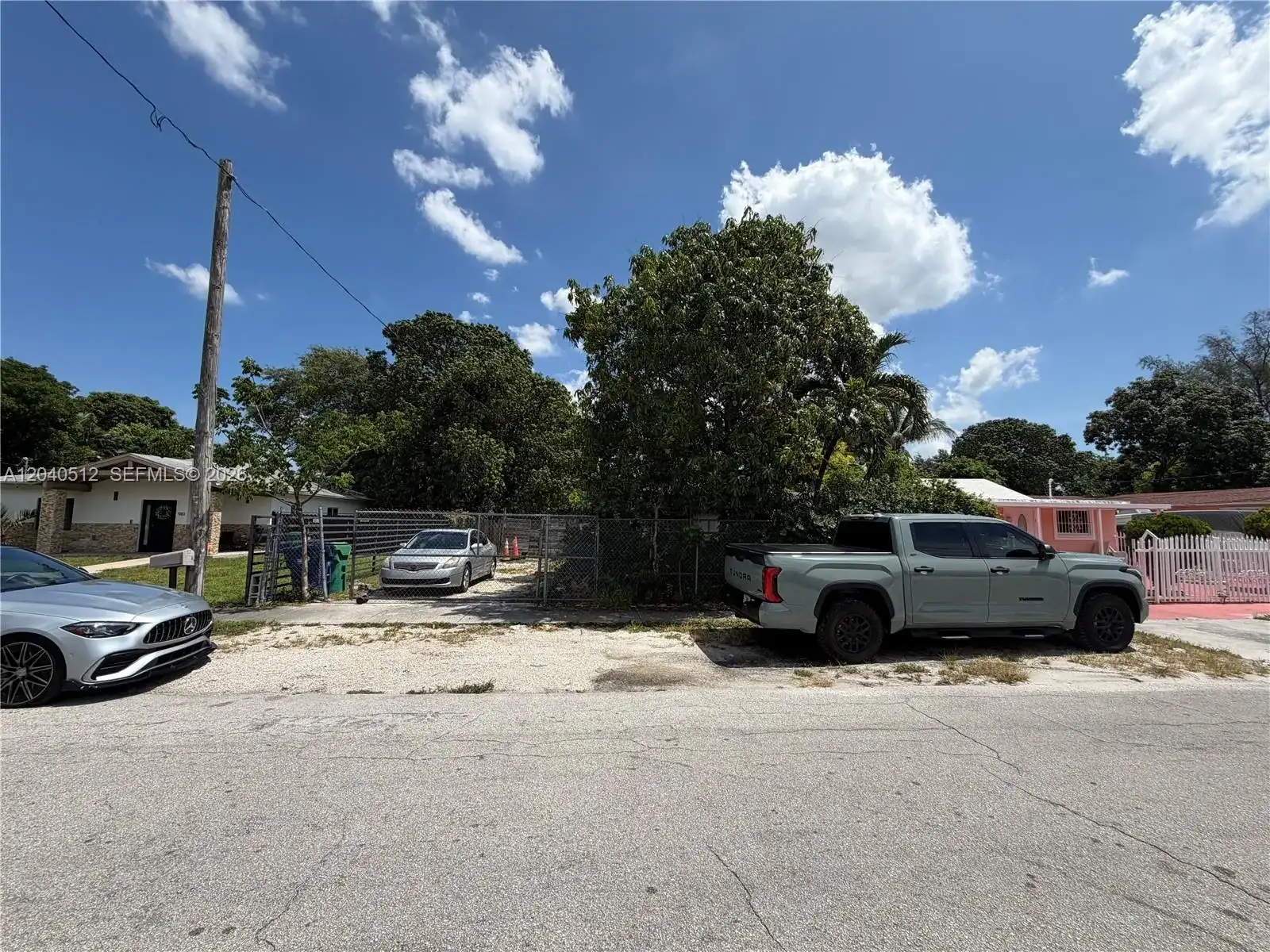 867 NW 109th St, Miami FL 33168