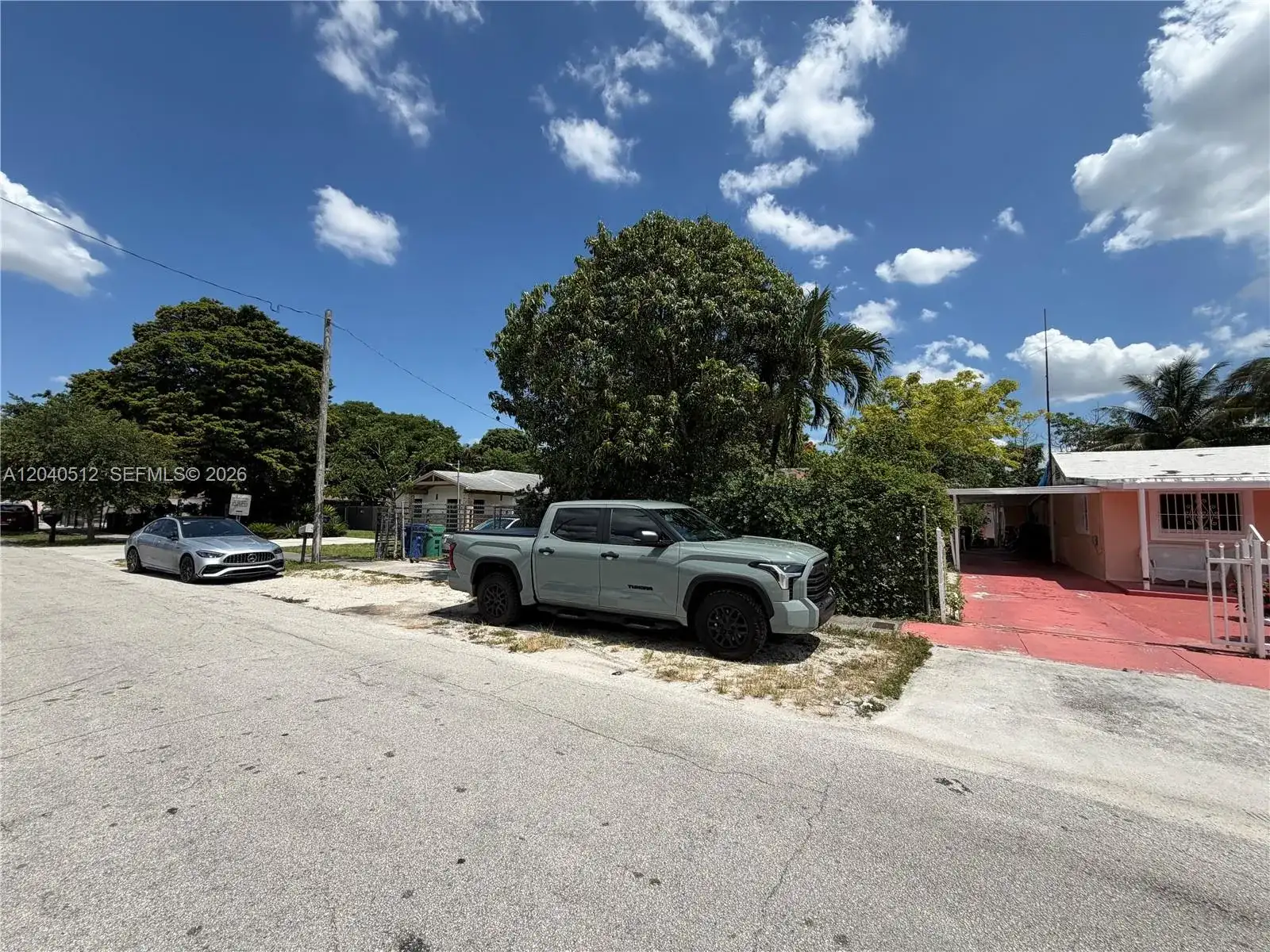 867 NW 109th St, Miami FL 33168 photo 3