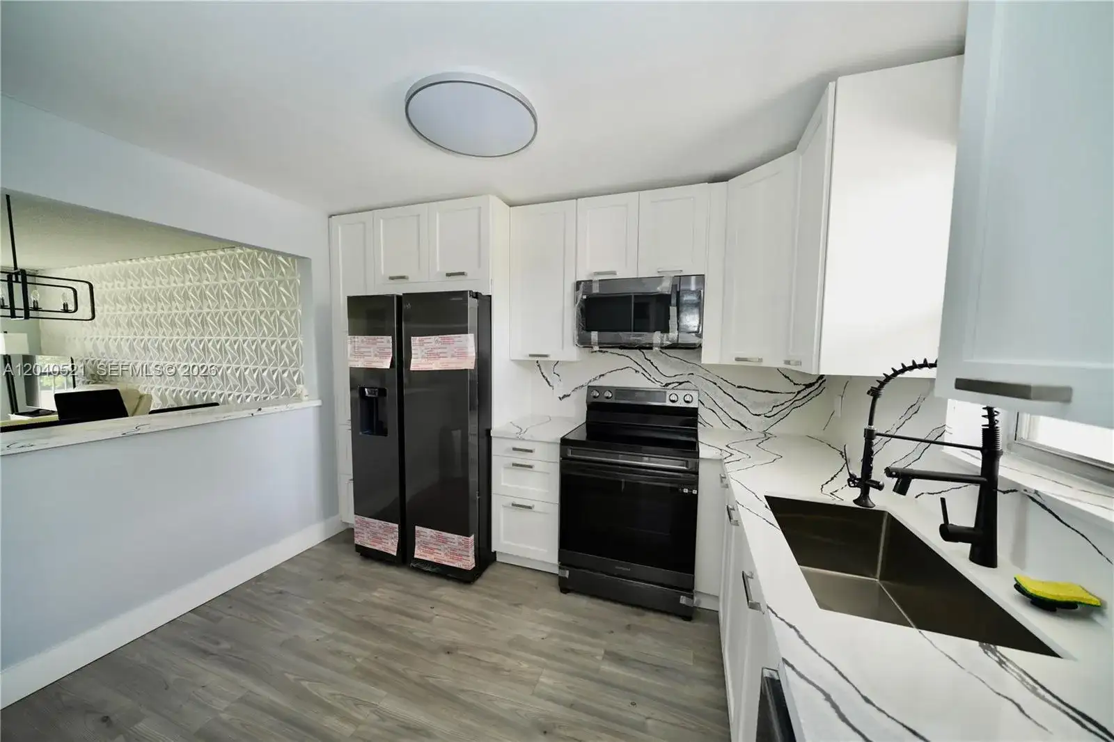 2541 Aragon Blvd # 305, Sunrise FL 33322 photo 2