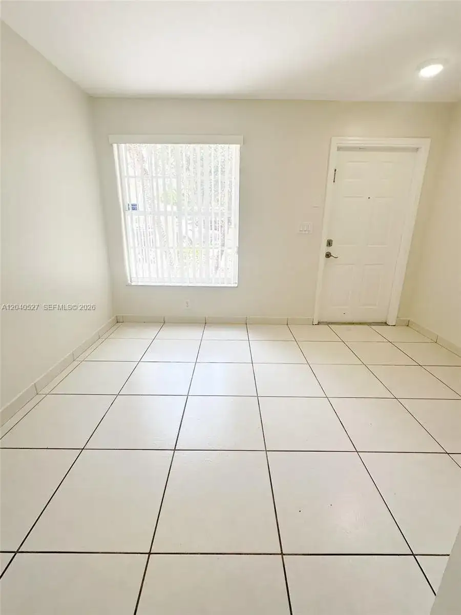 2150 NW 171st Ter, Pembroke Pines FL 33028 photo 3