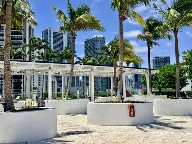 601 NE 36th St # 803, Miami FL 33137 photo 4
