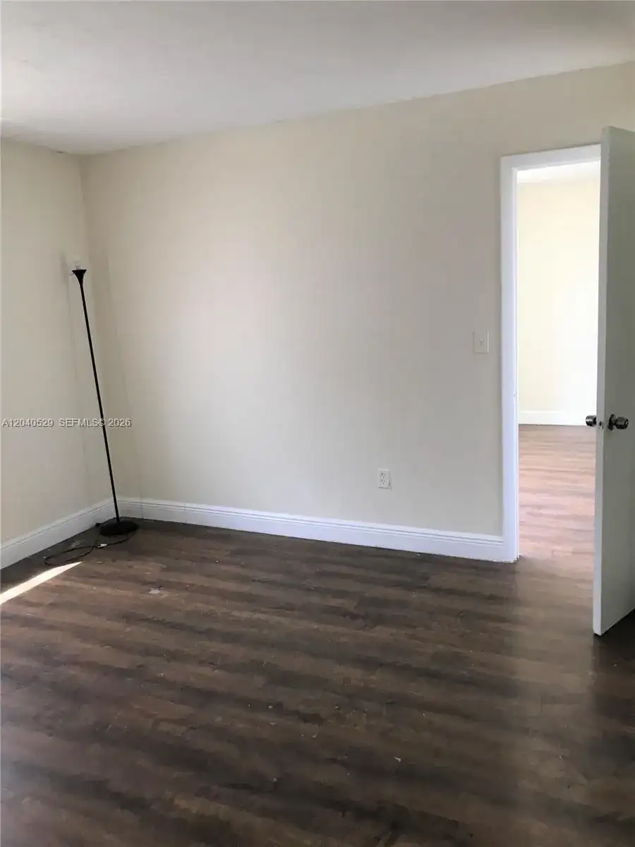 10000 NW 80 Ct # 2537, Hialeah Gardens FL 33016 photo 4