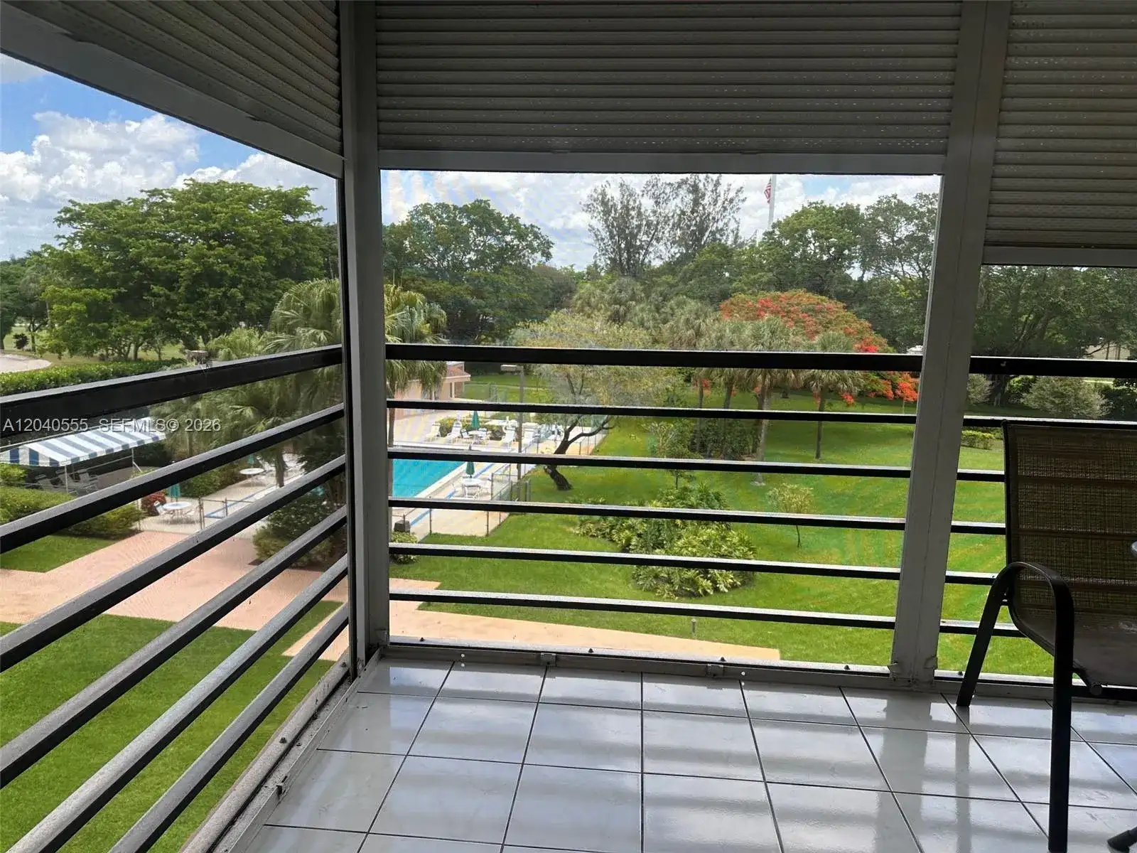 900 Saint Charles Pl # 407, Pembroke Pines FL 33026 photo 2