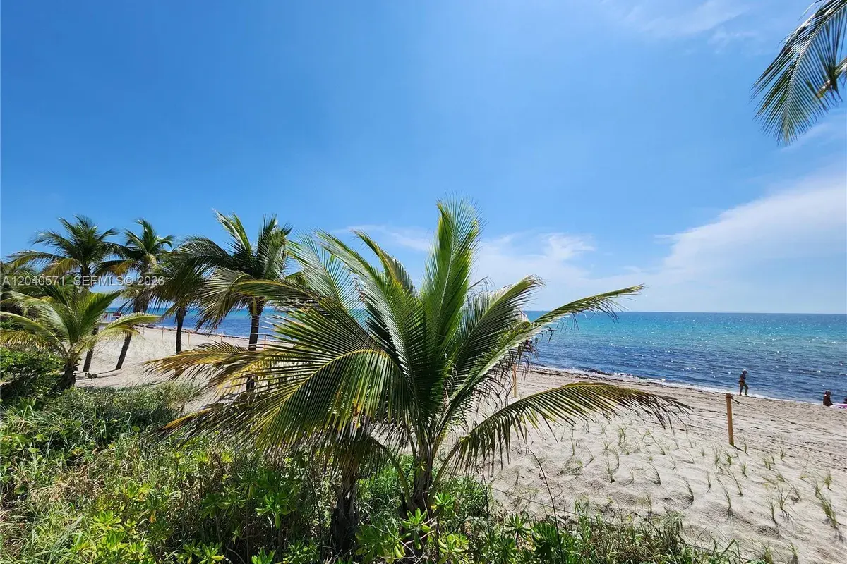 2030 S Ocean Dr # 2204, Hallandale Beach FL 33009